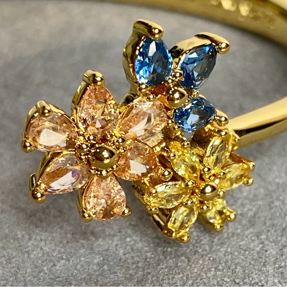 Kate Spade NWT Gold First Bloom Open Hinge Cuff Bracelet Accented W/ Flowers - Picture 6 of 15